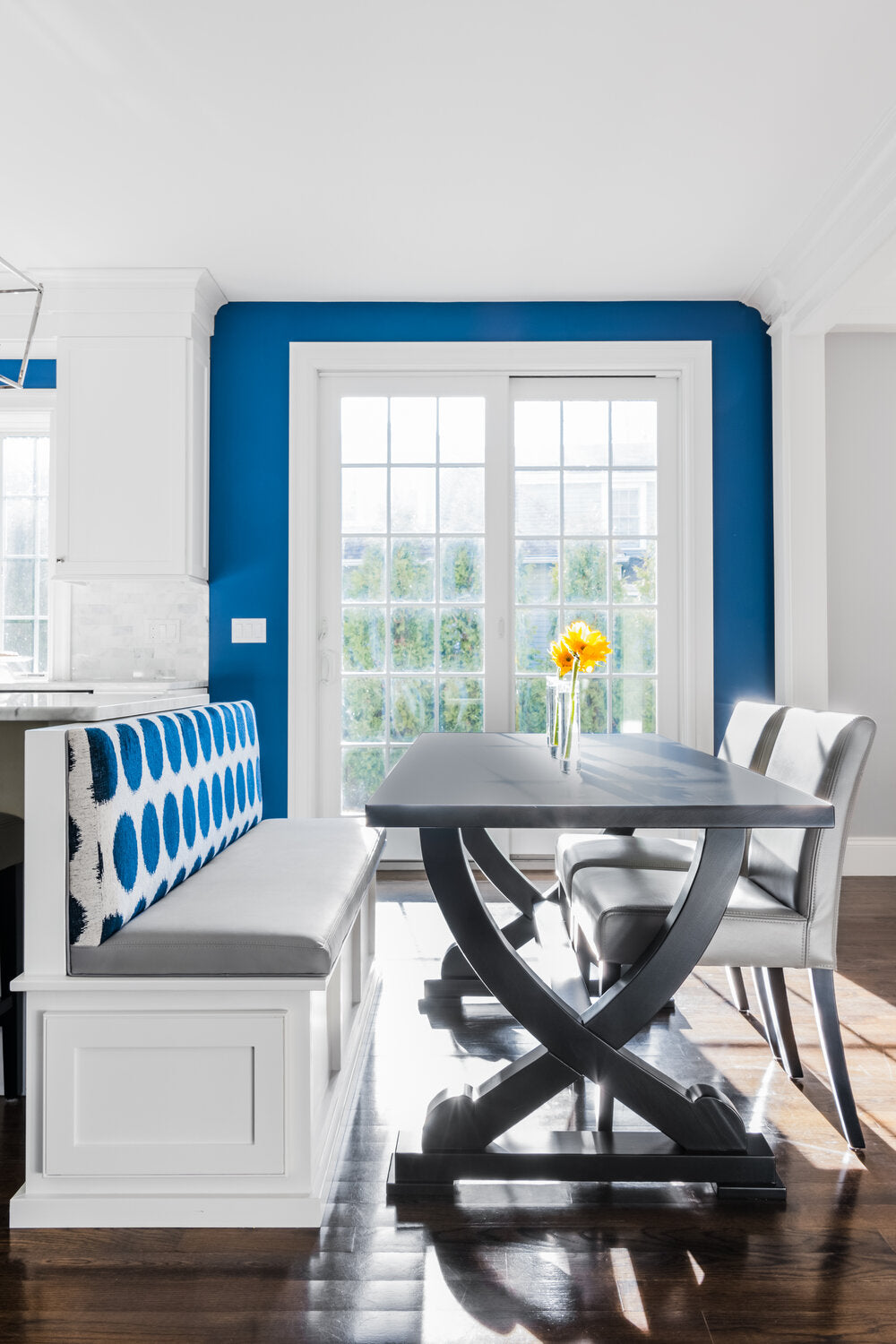 Distinctive Interiors Blue Banquette4 copy.jpg